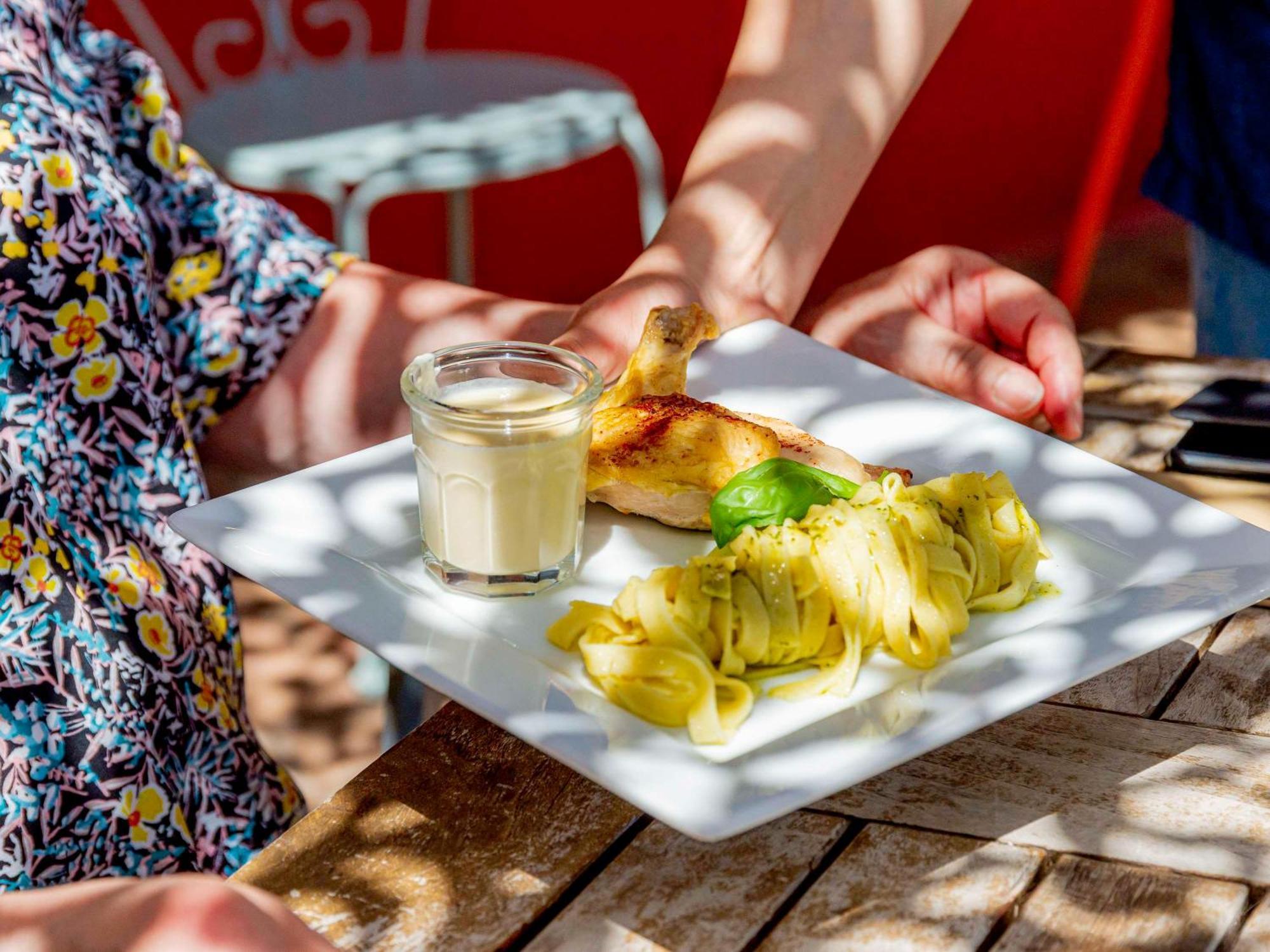 Greet Hotel Beaune Beaune  Ngoại thất bức ảnh